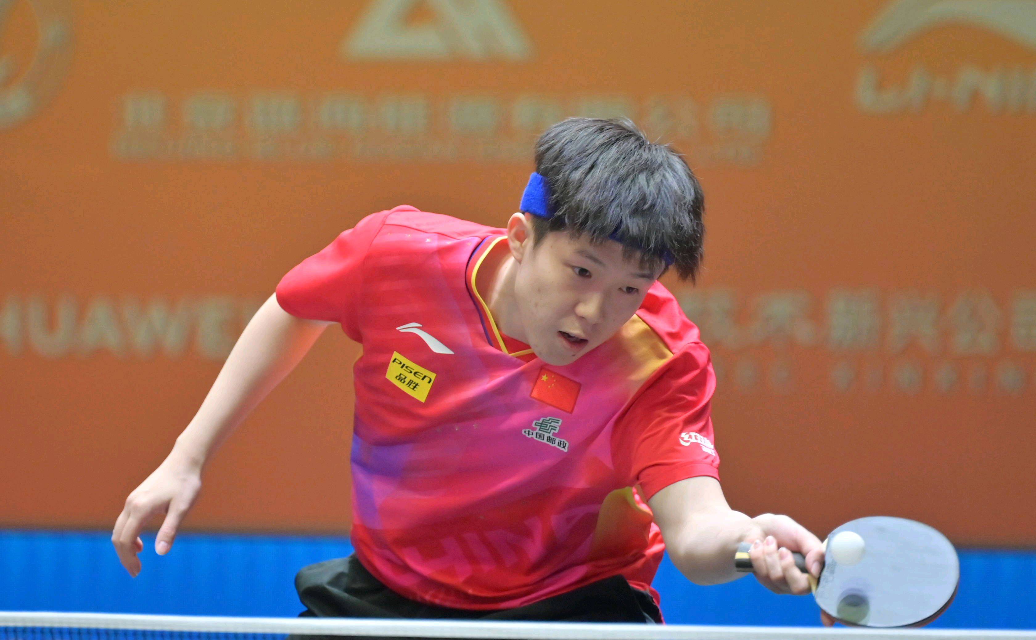 库尔图瓦：特德斯科不尊重我，没得到队长袖标不是主要问题.