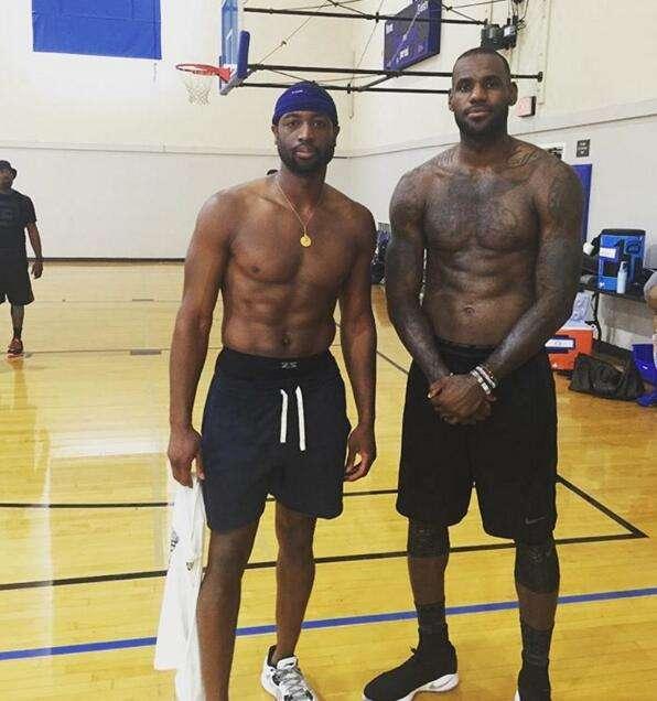 过身位卡位 过身位卡位